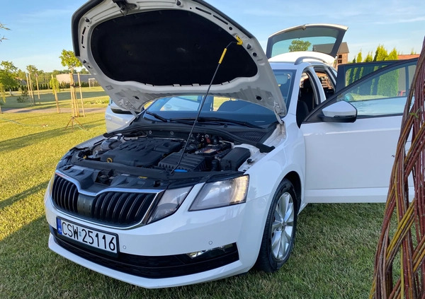 Skoda Octavia cena 42900 przebieg: 249000, rok produkcji 2017 z Grudziądz małe 742